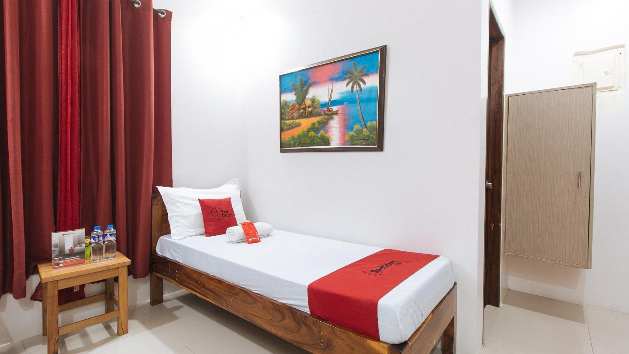 Reddoorz Plus @ Jollydays Hotel Nueva Ecija San Jose  Zewnętrze zdjęcie