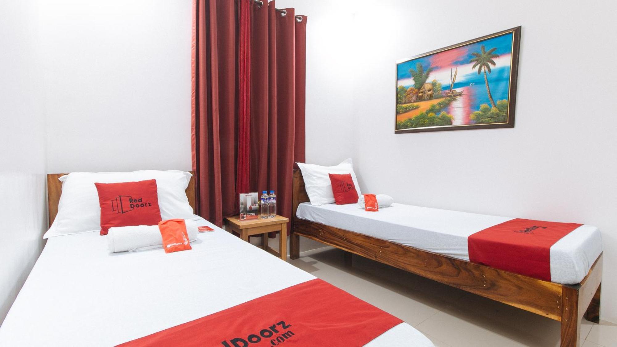 Reddoorz Plus @ Jollydays Hotel Nueva Ecija San Jose  Zewnętrze zdjęcie