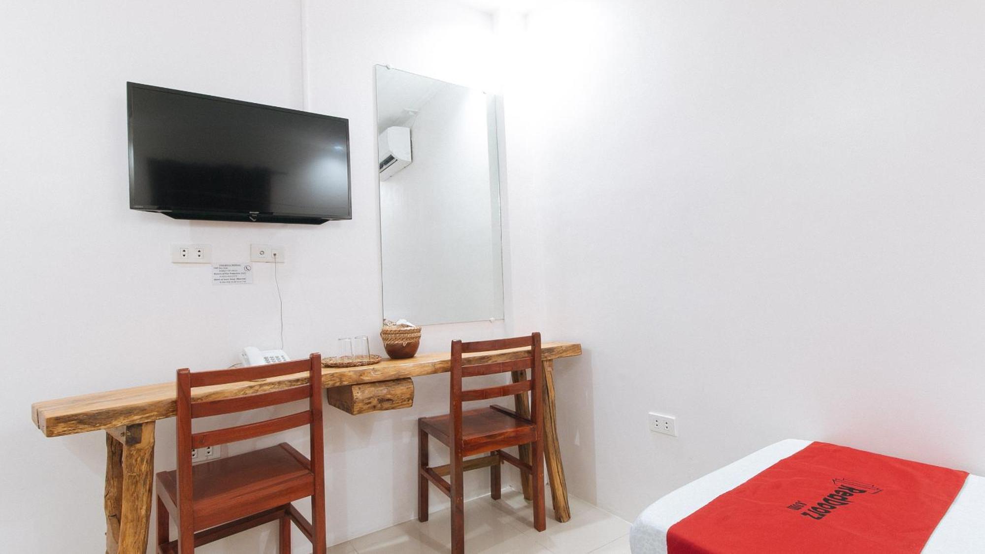 Reddoorz Plus @ Jollydays Hotel Nueva Ecija San Jose  Zewnętrze zdjęcie