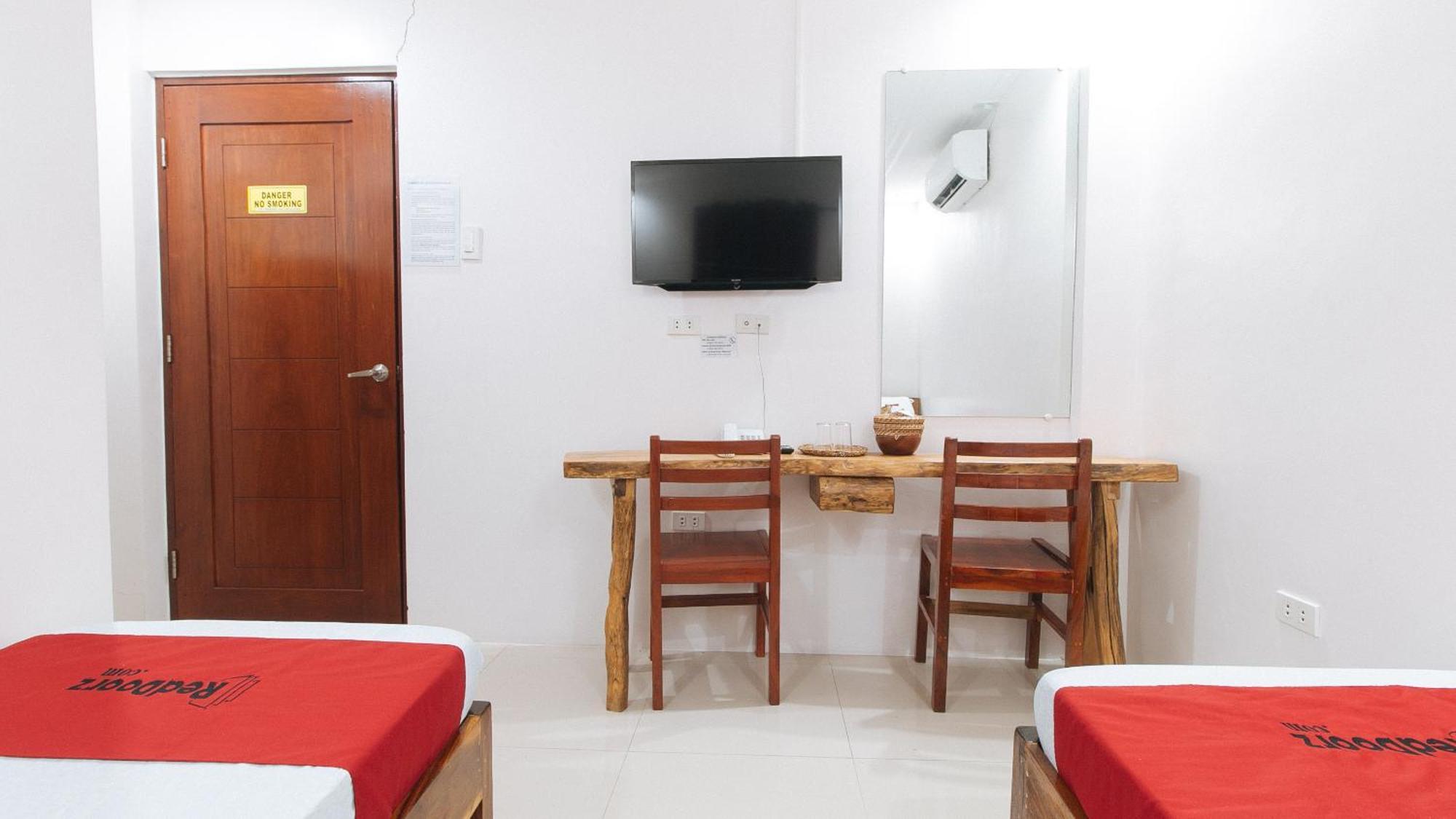 Reddoorz Plus @ Jollydays Hotel Nueva Ecija San Jose  Zewnętrze zdjęcie