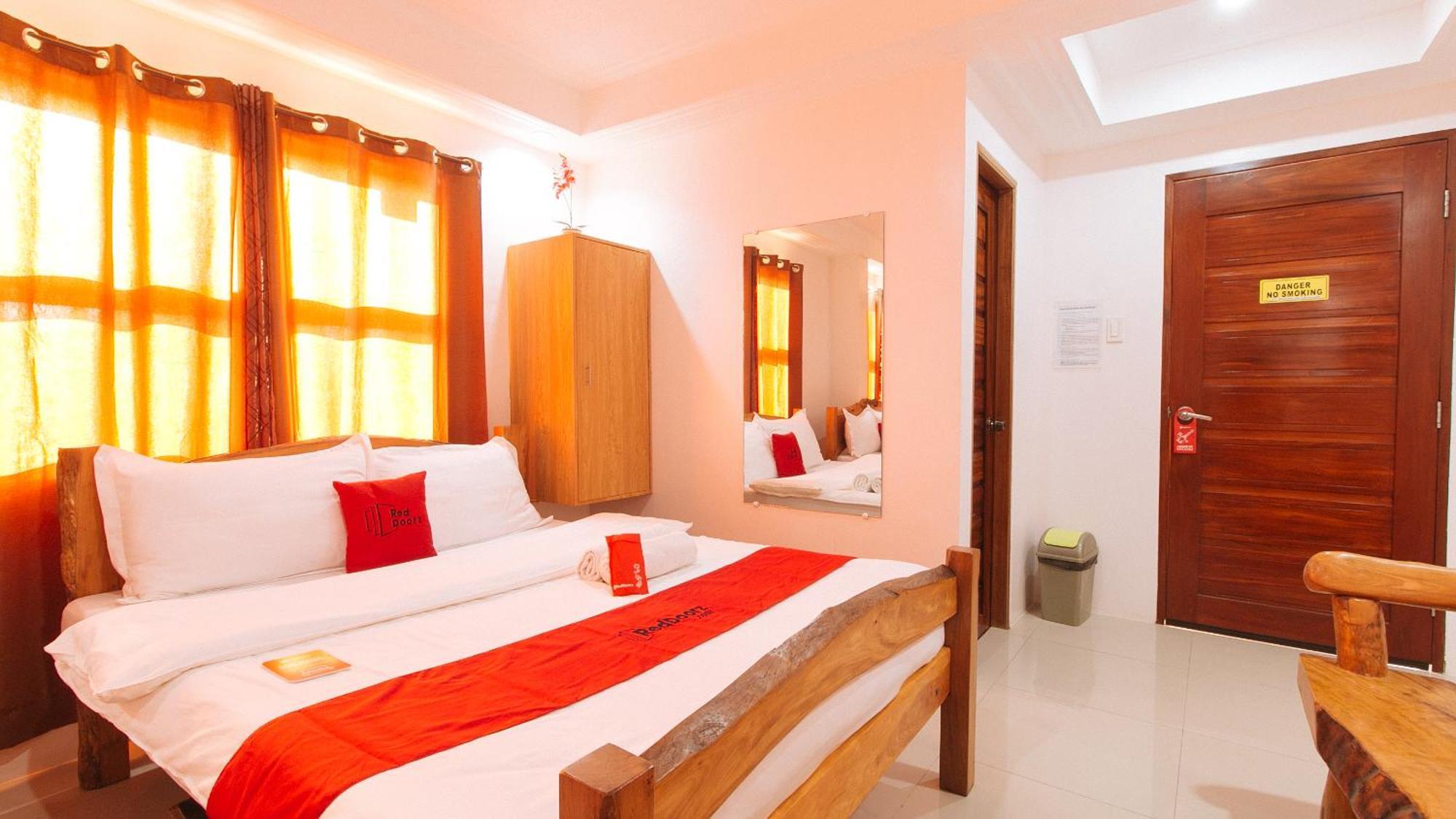 Reddoorz Plus @ Jollydays Hotel Nueva Ecija San Jose  Zewnętrze zdjęcie