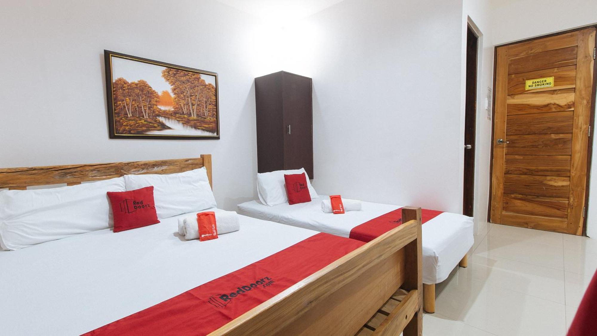 Reddoorz Plus @ Jollydays Hotel Nueva Ecija San Jose  Zewnętrze zdjęcie