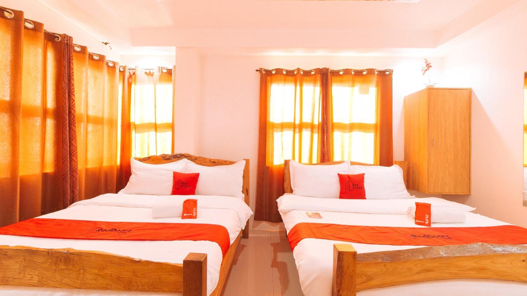 Reddoorz Plus @ Jollydays Hotel Nueva Ecija San Jose  Zewnętrze zdjęcie