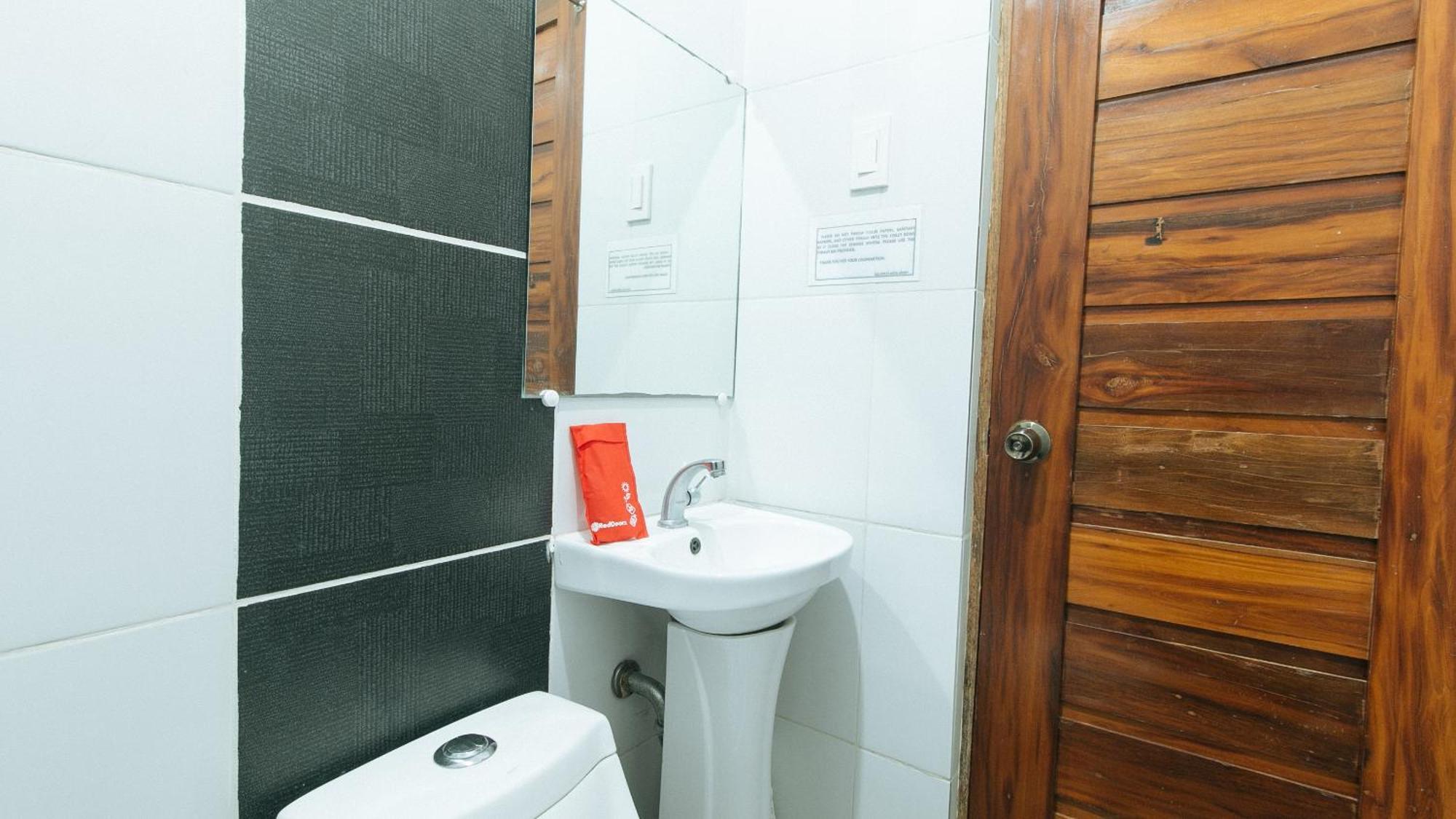 Reddoorz Plus @ Jollydays Hotel Nueva Ecija San Jose  Zewnętrze zdjęcie