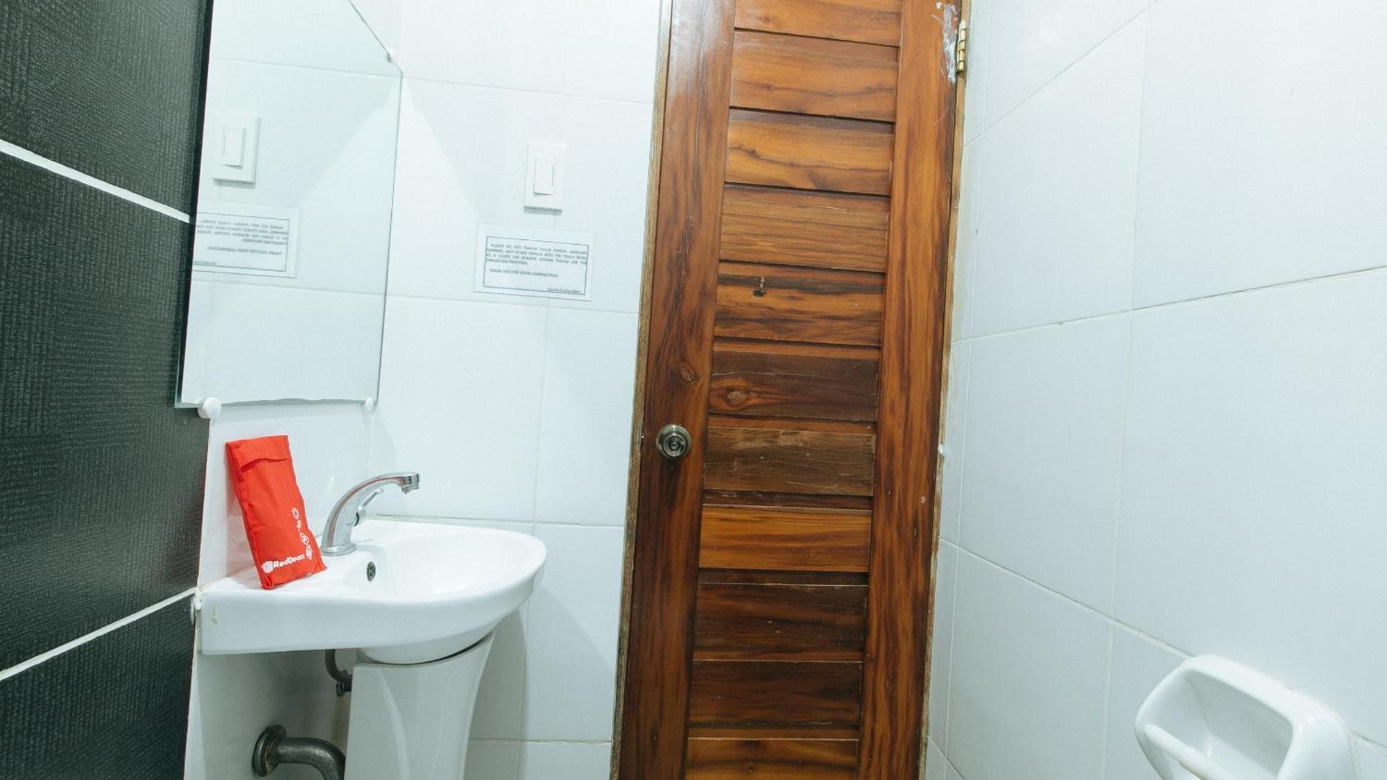 Reddoorz Plus @ Jollydays Hotel Nueva Ecija San Jose  Zewnętrze zdjęcie